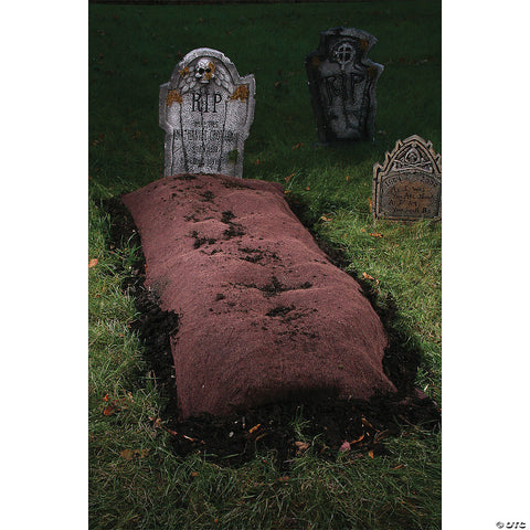 Grave Mound with 6 Stakes | Horror-Shop.com